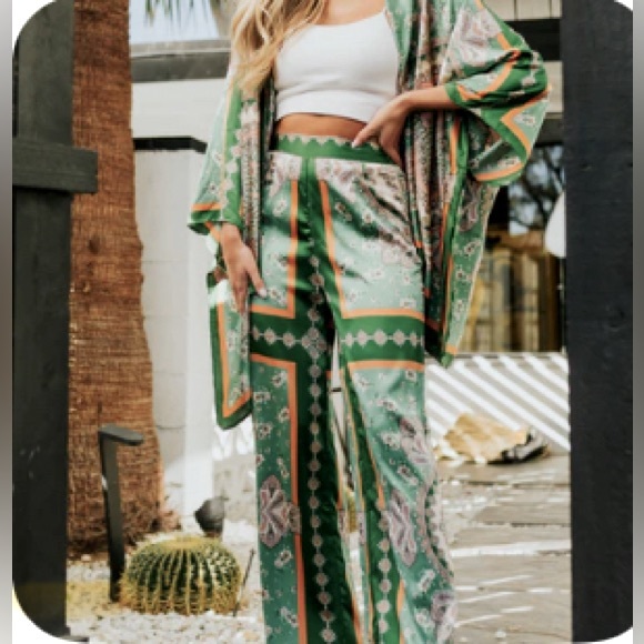 entro Pants - entro Green Printed Wide-Leg Pants with Orange Trim